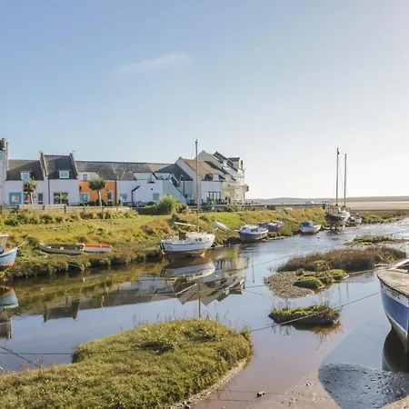 Beach House By The Lakes Haverigg